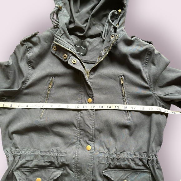 Women’s Cargo Jacket with Hood - Picture 10 of 15